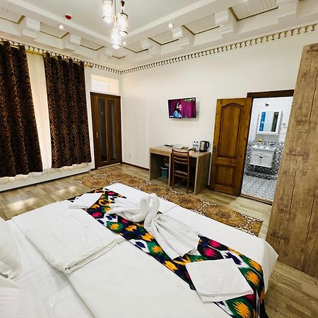 Lola Boutique Hotel Бухара Екстериор снимка