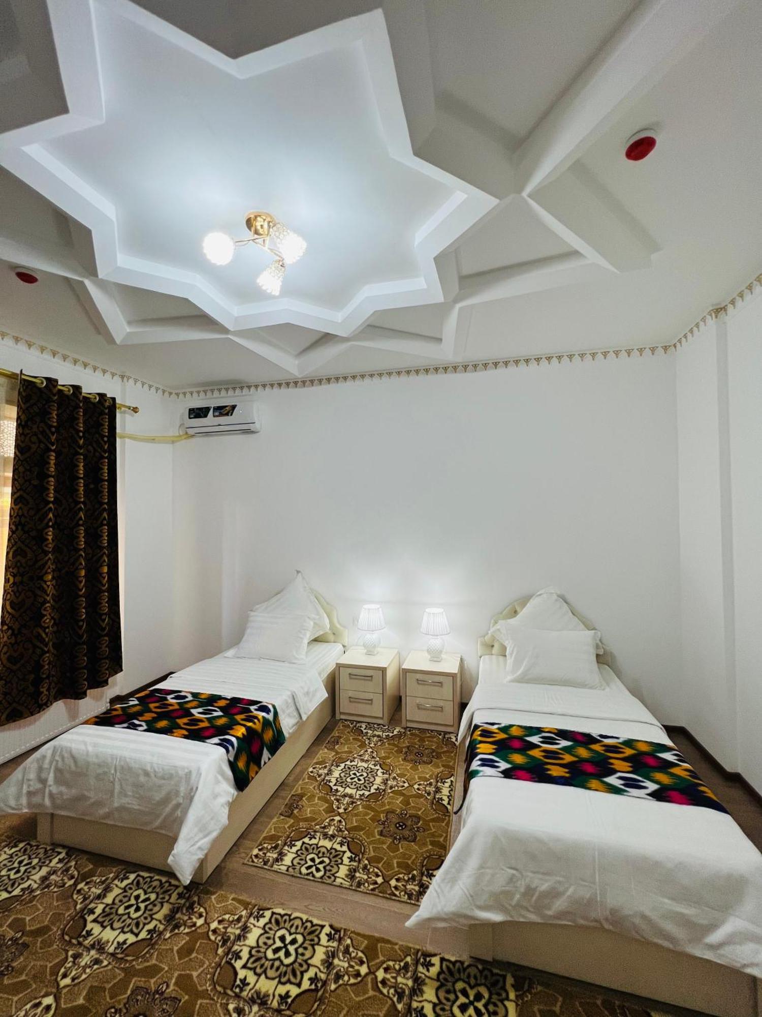 Lola Boutique Hotel Бухара Екстериор снимка