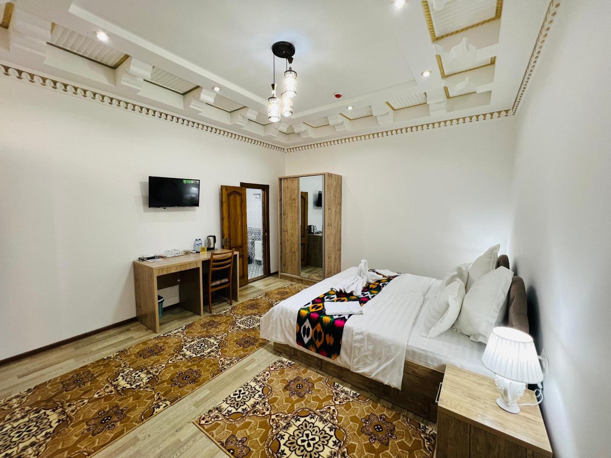 Lola Boutique Hotel Бухара Екстериор снимка