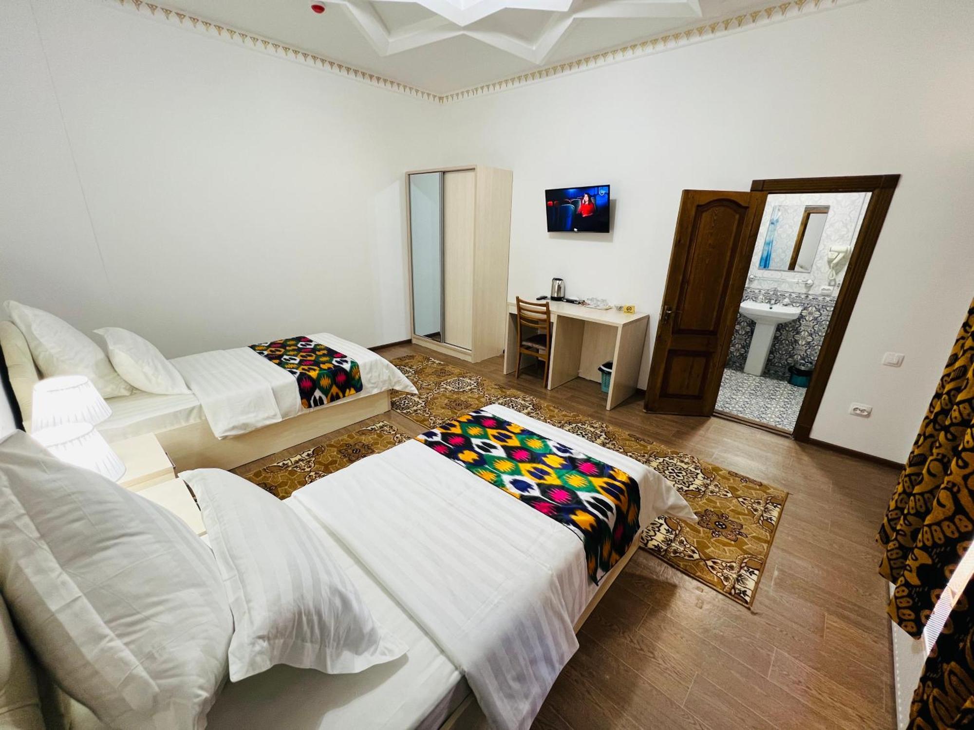 Lola Boutique Hotel Бухара Екстериор снимка