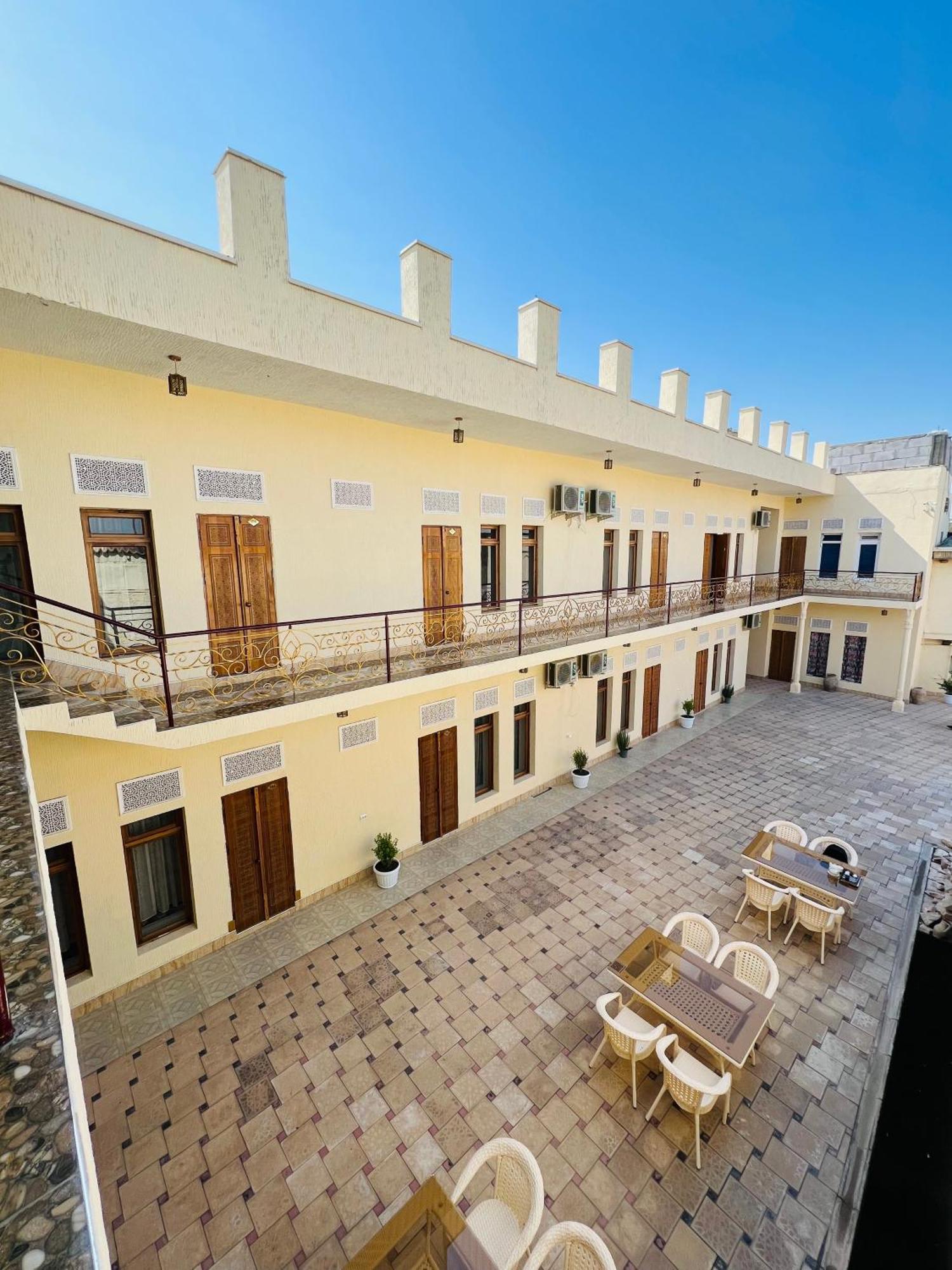 Lola Boutique Hotel Бухара Екстериор снимка
